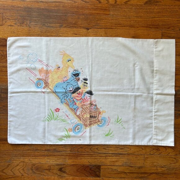 Vintage Sesame Street Pillowcase Featuring Big Bird & Friends Soap Box Derby - Picture 1 of 6